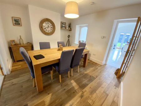 2 bedroom terraced house to rent - Photo 2