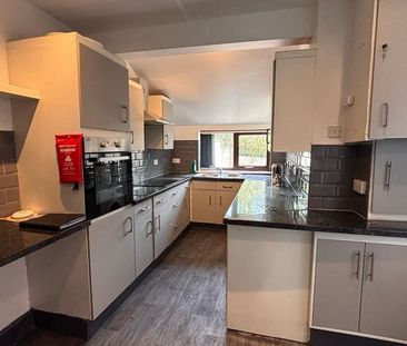 1 bedroom semi-detached house to rent - Photo 2