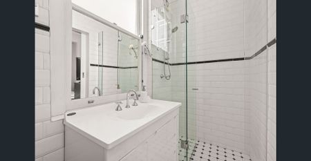 Comfortable modern home in central location - Photo 3