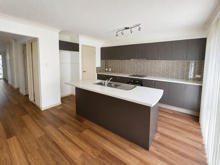 Spacious Family Home in a Convenient Location - Photo 5