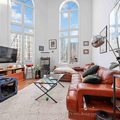 2 Bedroom, 1 Bathroom - Joe Shuster Townhouse - Photo 4