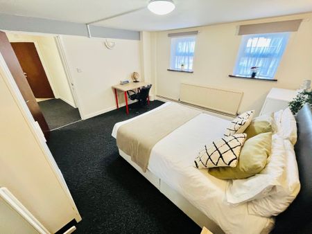 2 Bed Student Accommodation - Photo 5