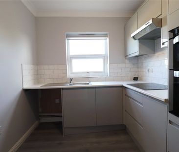 High Street, Swanscombe, Kent, DA10 0AG - Photo 3