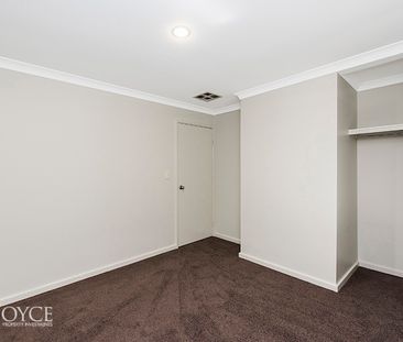 14 Bethwyn Circuit, Madeley WA 6065 - Photo 5