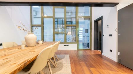 Spacious rooms and excellent connection to the center of Madrid. - Photo 2
