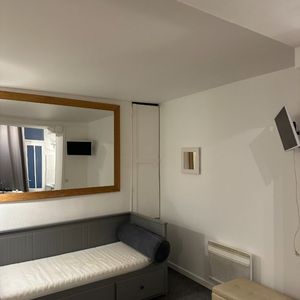 STUDIO A LOUER - PARIS 9EME ARRONDISSEMENT - 16.9 m - 832 € - Photo 2