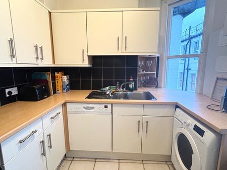 Room in a Shared Flat, Kenilworth Court, SW15 - Photo 5