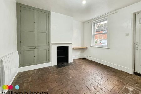 The Street - Photo 2