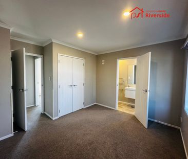 Modern 2-Bedroom, 2-Bathroom Gem in Forest Lake - Photo 5