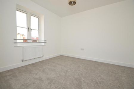 3 bedroom detached house to rent - Photo 5