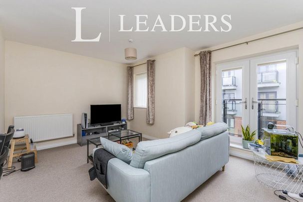 2 bedroom flat to rent - Photo 1