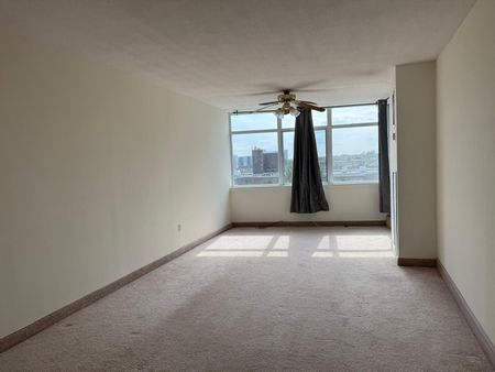For Lease - 3100 Kirwin Avenue Unit# 704, Mississauga, Ontario - Photo 5