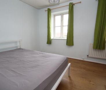 2 Bed Terraced House, Stonegate Crescent, LS7 - Photo 3