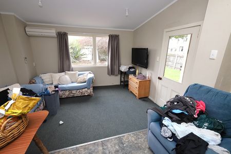 Prime Location - 2026 - Photo 4