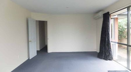 Spacious family home in Spreydon - Photo 2