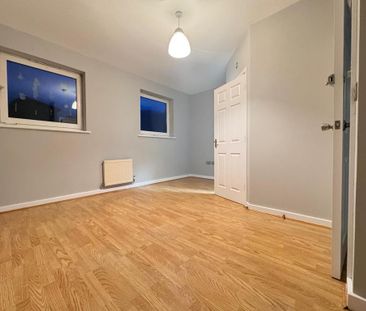 4 bedroom terraced house to rent - Photo 4