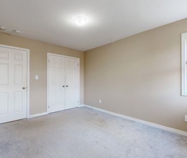 For Lease - 2372 Equestrian Crescent, Oshawa, Ontario - Photo 4