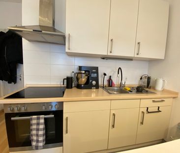 Helle 1-Zimmer-Wohnung mit Balkon, EBK und TG-Stellplatz - Photo 3