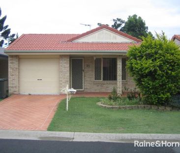 FREE STANDING VILLA CLOSE TO TOWN - Photo 4