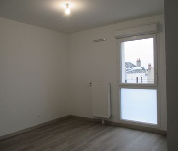 Location Appartement 2 pièces 44m² ORLEANS 45000 - Photo 4