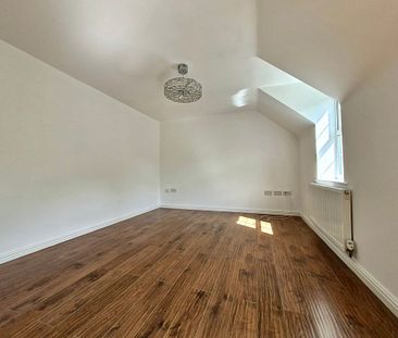 2 bedroom apartment to let - Photo 5