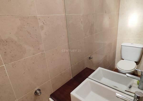 Apartamento T3 - Porto - Junto ao Colégio do Rosário