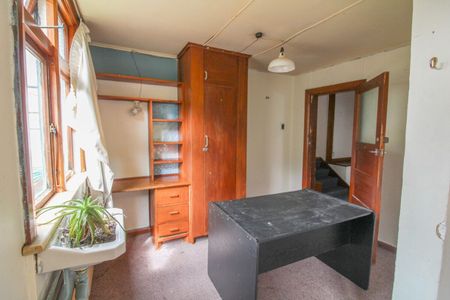 The Attic - Character 6 Bedroom Flat in Historic Building for 2026 - Photo 3