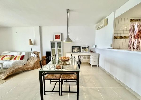 Temporal rental sea front apartment in Ibiza port