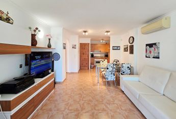 Apartment with 2 bedrooms with swimming pool LONG TERM