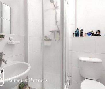 2 bedroom coach house to rent - Photo 2