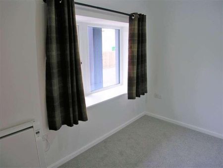 High Street, Kingswinford, DY6 - Photo 5