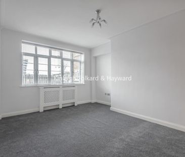 4 bedroom flat to rent - Photo 1