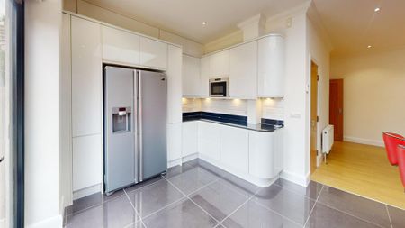 5 bedroom terraced house to rent - Photo 2