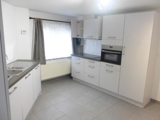 Appartement 1 kamer met garage - Photo 1