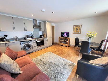 2 bedroom apartment to rent - Photo 3