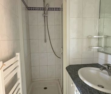 Location Appartement 5 pièces 101m² NIORT 79000 - Photo 4