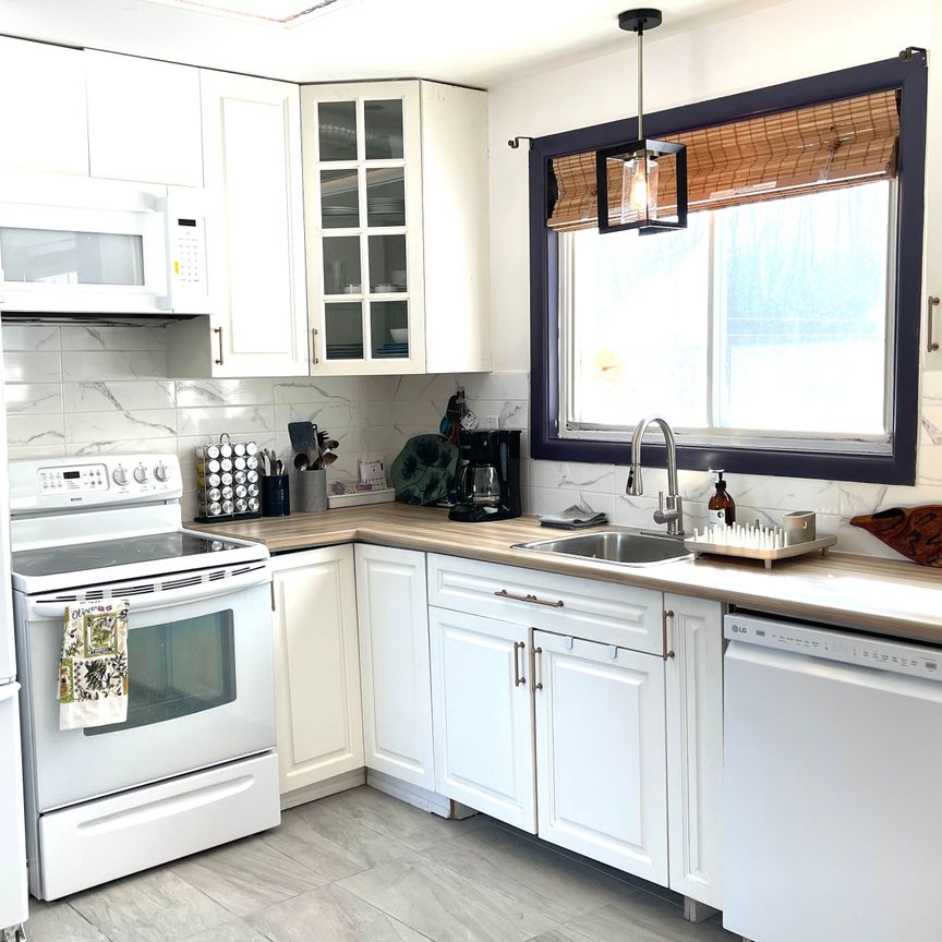 For Lease - 3590 DEVINE Road, Orleans - Cumberland and Area, Ontario - Photo 1