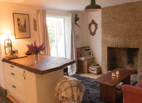 1 Bed Flat, Argyle Road, BN1 - Photo 1