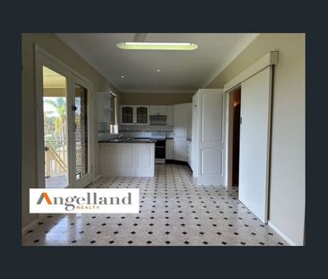 Convenient Family Home - Photo 5