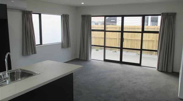 Trendy Townhouse in fabulous location - Photo 1