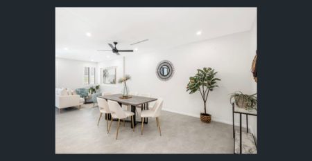 ✨ Luxurious Family Living in Marayong/Blacktown – Available from around 20 November 2025 ✨ - Photo 2