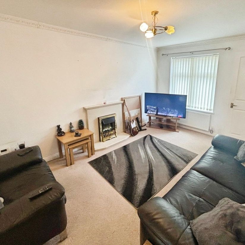 Rhos Y Dderwen, Highfields, Blackwood - Photo 1