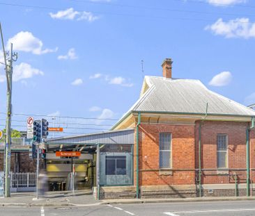 Location, Location - Photo 4