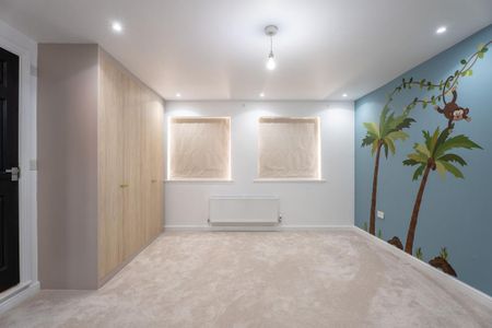 4 bedroom detached house to rent - Photo 5