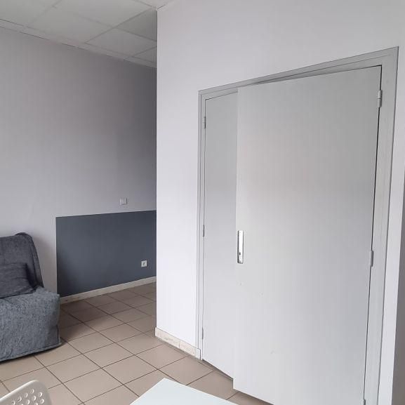 Location Appartement 1 pièce 24m² PRIVAS 07000 - Photo 1