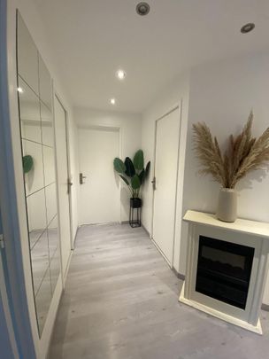 location Appartement T2 DE 52.1m² À ELANCOURT - Photo 1