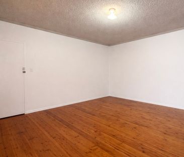 Spacious & Convenient Ground Floor Living - Photo 5