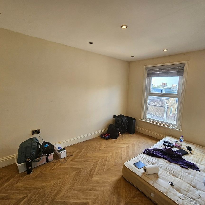 1 Bed Flat, Rear Of, SW19 - Photo 1