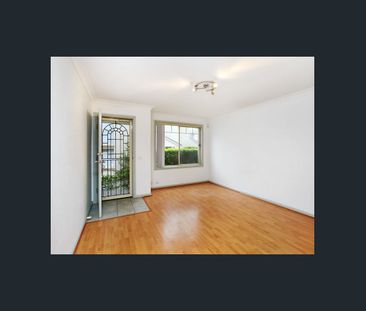 Recently refreshed townhome with lock up garage - Photo 4