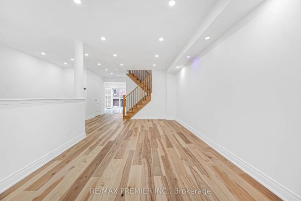 165 Fieldstone Drive #27 - Photo 1